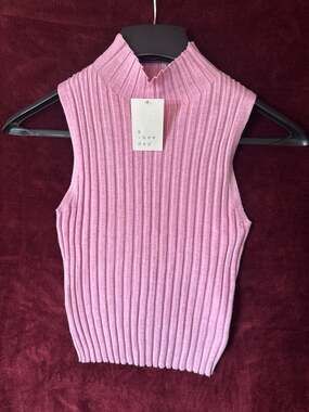 Women's Mock Neck Ribbed Knit Sleeveless Sweater Tank Top in Mauve
C1